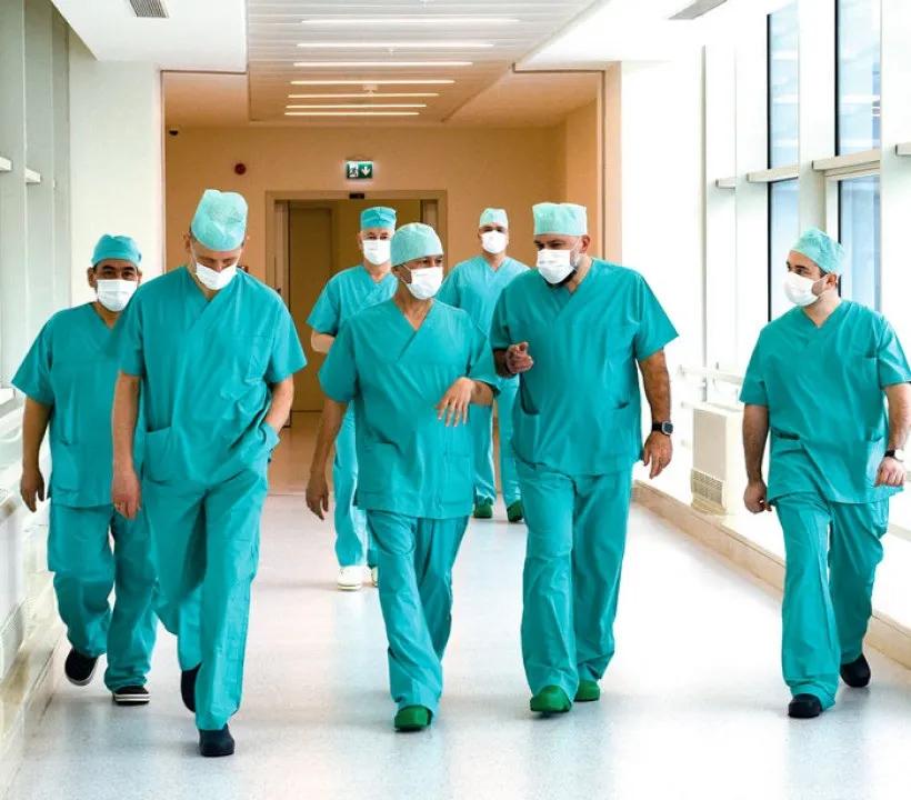 Germaniýaly neýrohirurg lukman Arkadag şäherinde saparda bolýar