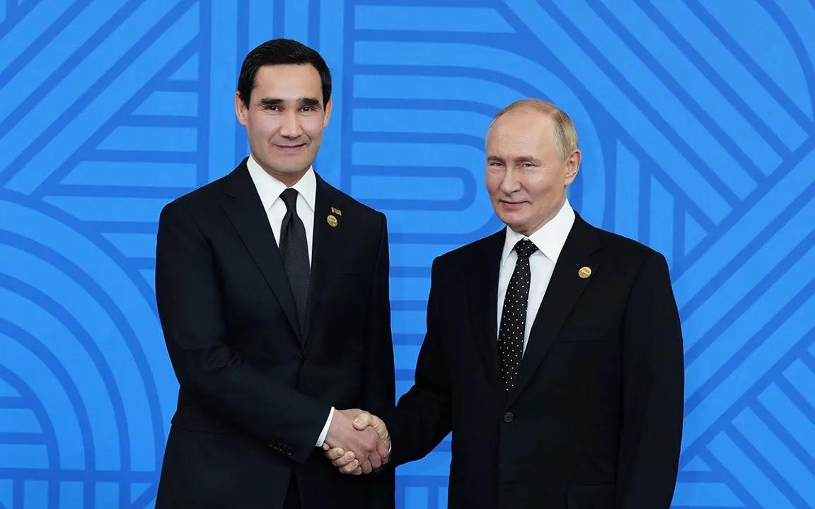 Владимир Путин примет участие в саммите глав СНГ в Авазе