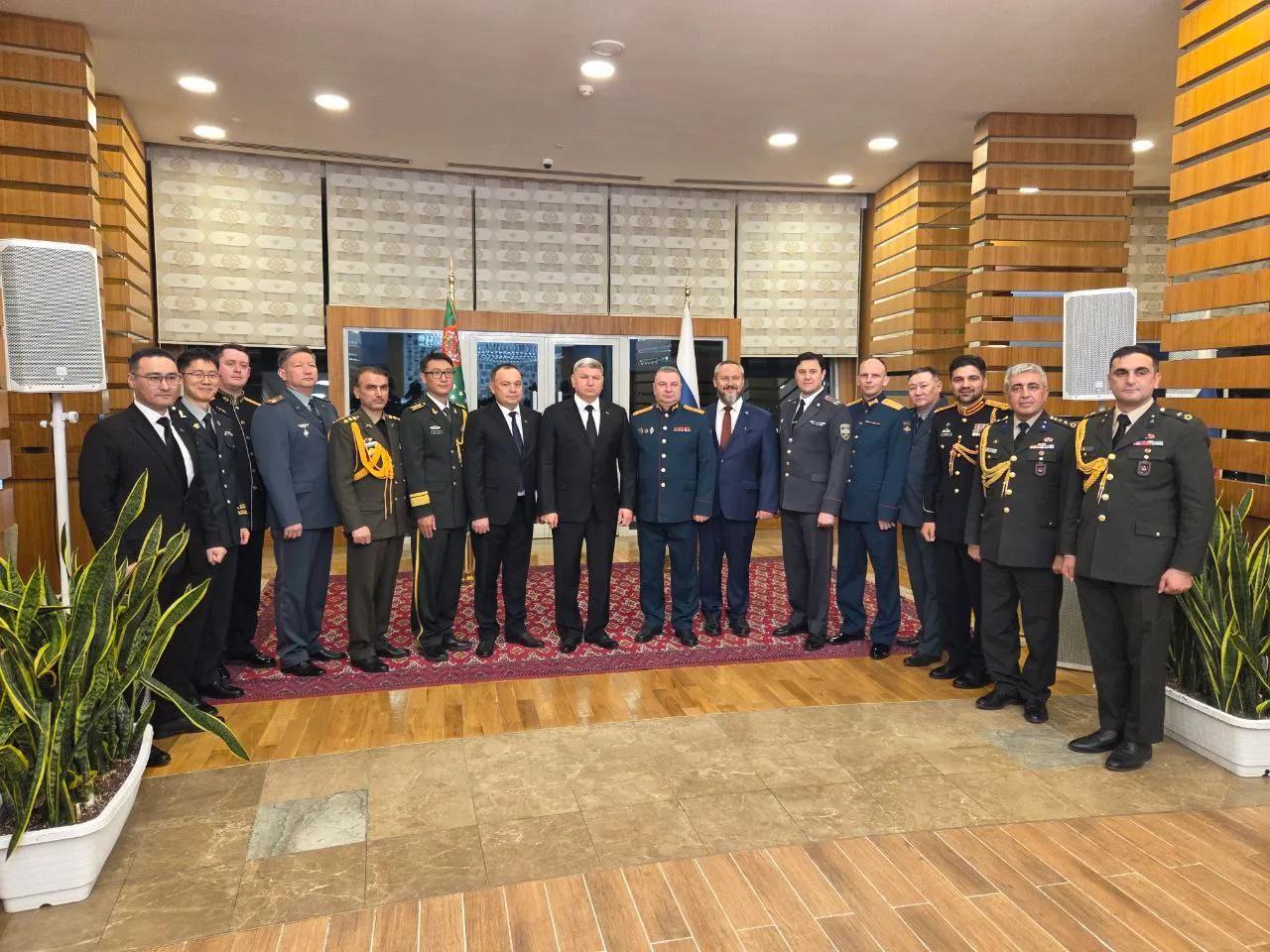 В Ашхабаде российские дипломаты отметили День защитника Отечества