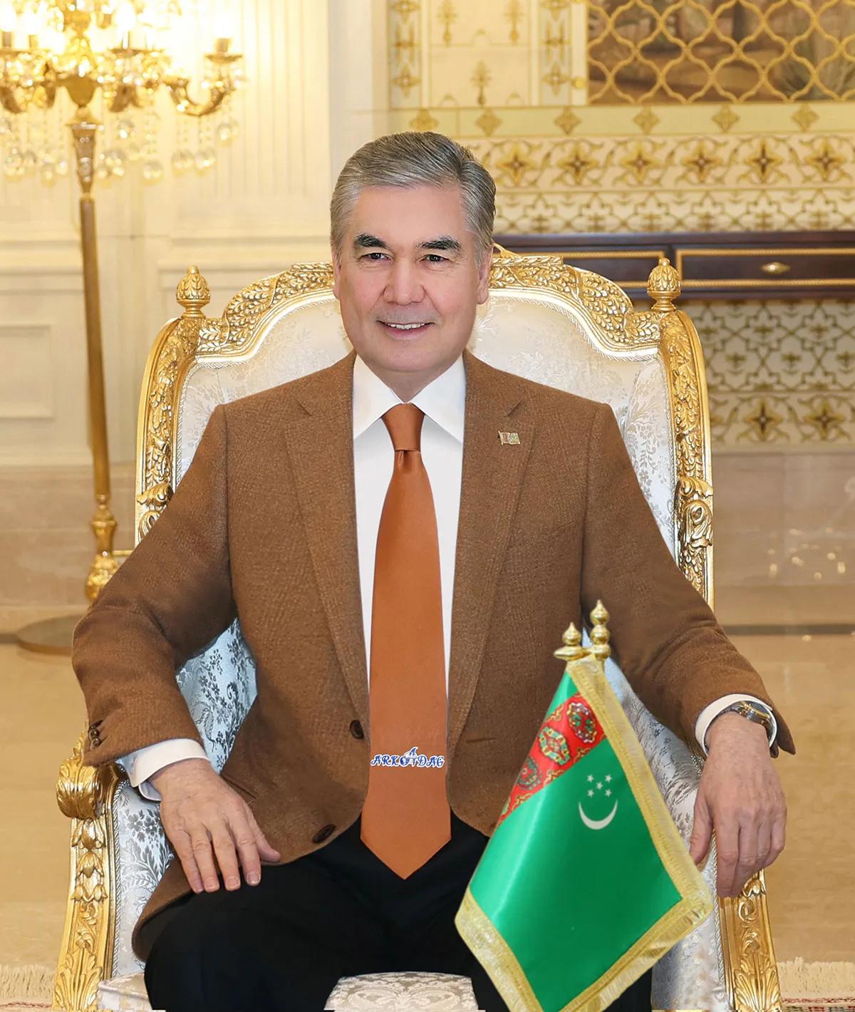 Türkmen halkynyň Milli Lideri «Çalyk Holding» kompaniýalar toparynyň dolandyryjylar geňeşiniň başlygyny kabul etdi